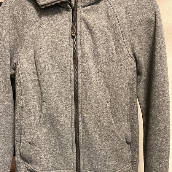 Lululemon Scuba Hoodie - Picture 3 of 8